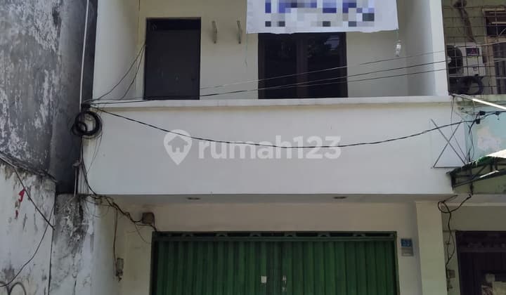 Ready-to-Use Ruko Raya Manyar