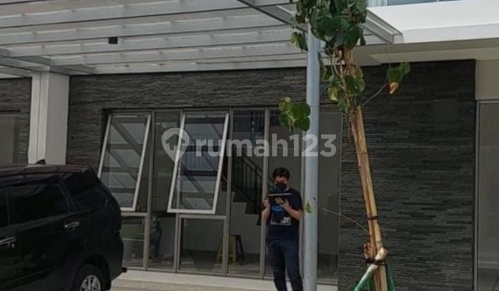 Disewa rumah PIK2, murah di cluster Riverside
