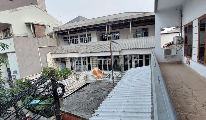 Selling 2 warehouse houses in Teluk Gong, Jelambar