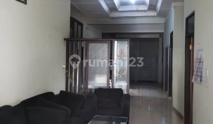 Murah Rumah Cocok Jadi Kost Perbatasan Jakseln.