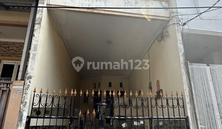 Affordable Tanjung Duren 3-Story House, Suitable for Boarding