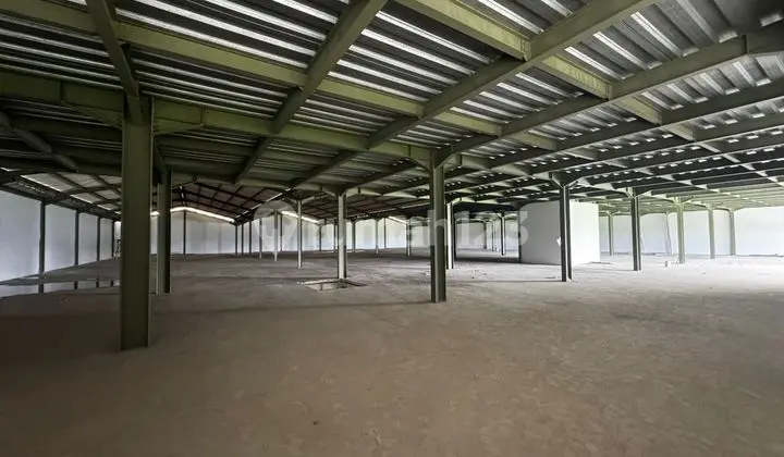 Warehouse Land Area 2790m2 3-Story Building Rare in Laksana Business Park