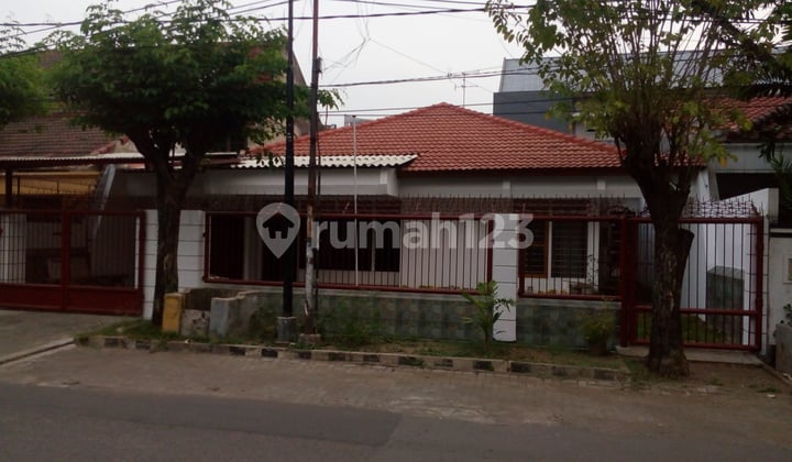 Rumah Bintang Lima di Bintang Diponggo Dukuh Kupang Timur