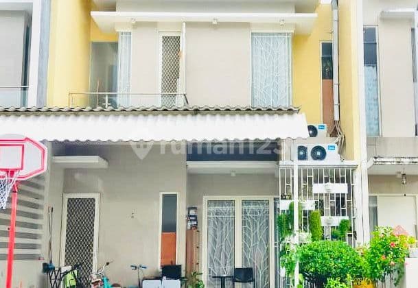 Rumah Asri 2 Lantai di Cluster de Victory Darmo Satelit Surabaya.