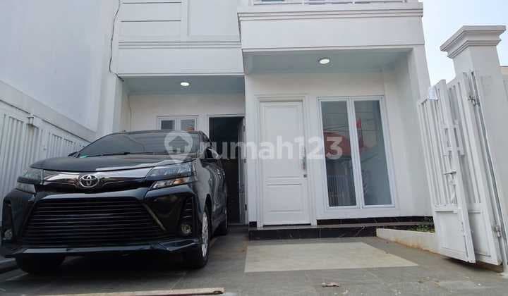 Rumah Baru Ada Rooftop Di Komplek Pondok Kelapa Turun Harga