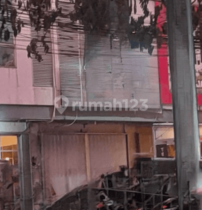 Shop House for Sale in Bintaro Sector 7, Strategic Location