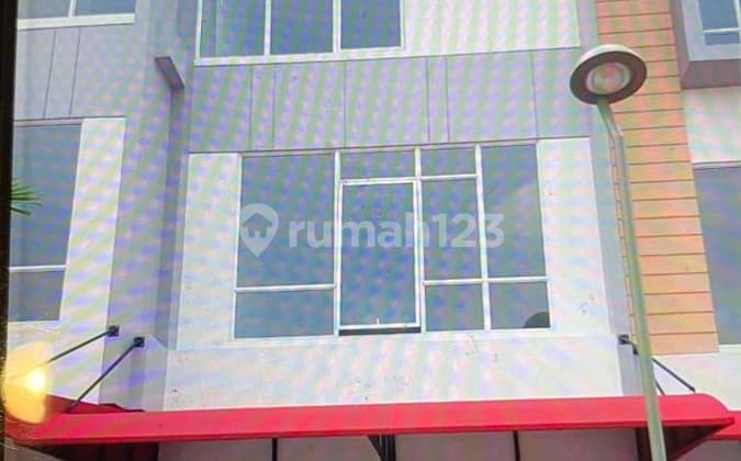Ruko Dilokasi Premium North Sorento Gading Serpong Terawat Rapih