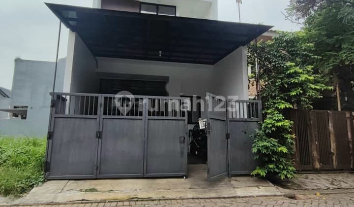 Rumah Komplek Puri Metropolitan Tangerang Rapih dan Siap Huni