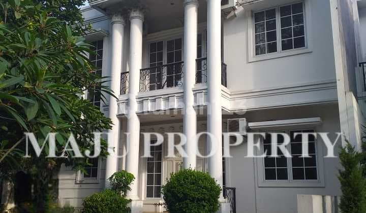 Rumah 2 Lantai di Legenda Wisata, Siap Huni