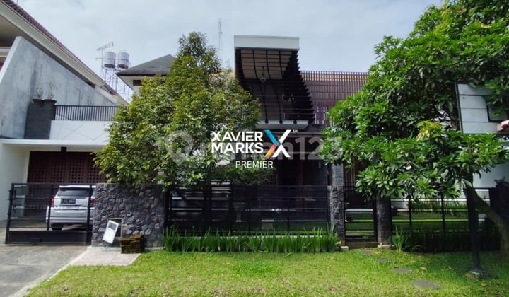 Dijual Rumah Mewah 2Lt Furnish Dg Konsep Tropis Modern Ada Roof Garden dan Inner Garden Siap Huni Lingkungan Aman Lokasi Dekat Bandara Akses Mudah ke Pusat Kota di Bolevard Araya Golf Pakis Malang Kota H788