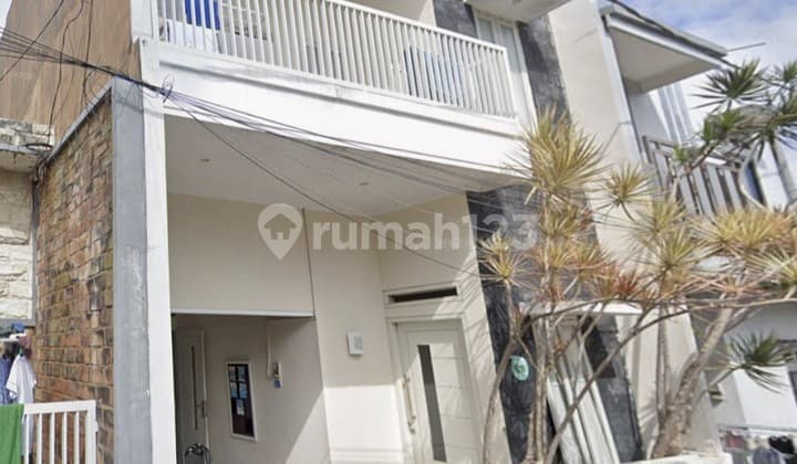 Dijual Villa Minimalis 2Lt Kondisi Nyaman Bersih dan Terawat Siap Huni Lingkungan Tenang Aman Udara Sejuk View Pegunungan Lokasi Strategis Dekat Bns dan Jatim Park 1 Akses Mudah ke Alun-Alun di Oro-Oro Ombo Batu H536