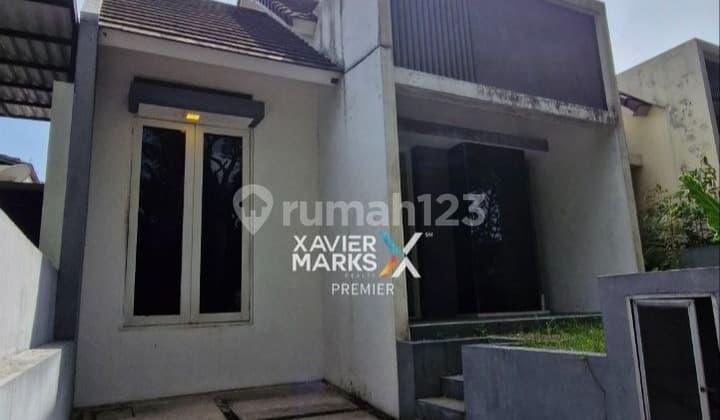 Dijual Rumah Minimalis Kondisi Bersih dan Terawat Ada Halaman Belakang Siap Huni Row Jalan Lebar Dg Private Cluster Tenang Amanlokasi Strategis Selangkah ke Exit Tol Singosari Dekat Kawasan Bina Bangsa School di Riverside Blimbing Malang Kota H746
