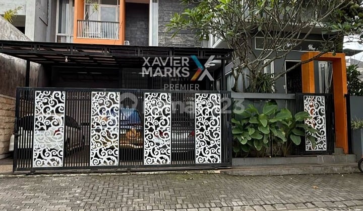 Dijual Rumah Cantik Minimalis Modern dan Furnish Ada Kolam Renang Pribadi Siap Huni Lingkungan One Gate System Cluster dan Dekat Araya Club House Akses Mudah ke Pusat Kota dan Dekat Kemana-Mana di Boulevard Cluster Golf Blimbing Malang Kota H385