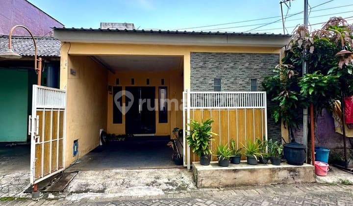 Dijual Murah Rumah Minimalis Vibes Nyaman untuk Tinggal Lingkungan Aman Siap Huni Lokasi Strategis Dekat Pusat Kota dan Akses Tol di Bulan Terang Utama Sawojajar Malang Kota G518