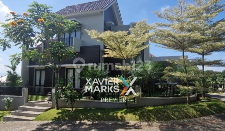 Dijual Rumah Hook Modern 2Lt Full Furnish Dg Kualitas Bangunan Premium Siap Huni Lingkungan Aman Nyaman Dekat Club House Austinville Lokasi Strategis Dekat Pusat Kota dan Kampus Ternama di Austinville Tidar Malang Kota H497