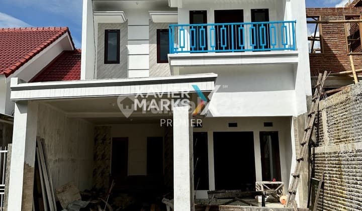 Dijual Baru Rumah Minimalis Cantik 2Lt Dg Halaman Belakang Cukup Luas Siap Huni Lingkungan Cluster One Gate Way System Akses Mudah Dekat Pusat Kuliner Suhat dan Dekat Kampus Ternama Polteknik dan Brawijaya di Bantaran Lowokwaru Malang Kota H750