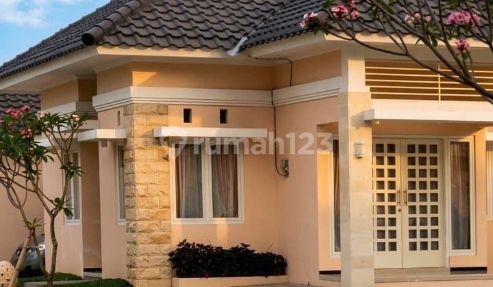 Dijual Rumah Cantik Minimalis dan Semi Furnish Kondisi Bagus Siap Huni Keamanan 24 Jam Lingkungan Nyamanvview Perkotaan Lokasi Strategis Dekat Pusat Kota dan Pusat Pendidikan Akses Mudah ke Pusat Bisnis di Dieng Atas Malang Kota H837