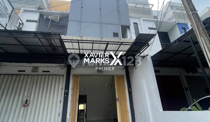Dijual Ruko Minimalis 2Lt Kondisi Bagus Terawat Dg Area Parkir Luas Siap Pakai Cocok untuk Berbagai Jenis Usaha dan Bisnis Kawasan Ramai dan Strategis Dekat Pasar Tawangmangu dan Dekat Stasiun Kota Baru di Lowokwaru Malang Kota H811