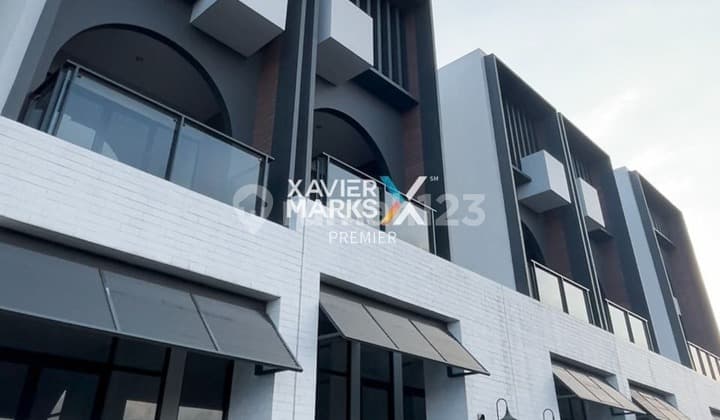 Dijual Ruko Modern 3Lt Kondisi Sangat Terawat dan Bersih Siap Huni Cocok untuk Usaha Apapun di Nol Jalan Raya Citraland Puncak Tidar dan Jalur Utama Kota Malang Akses Mudah ke Kota Batu di Citraland Puncak Tidar Malang H790