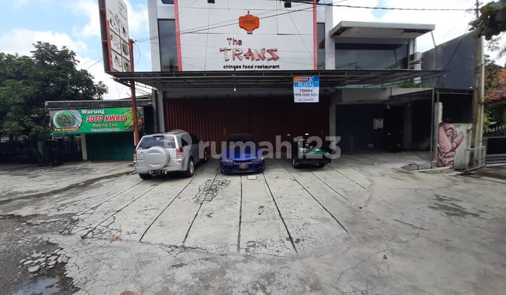 Solo shop house / business space