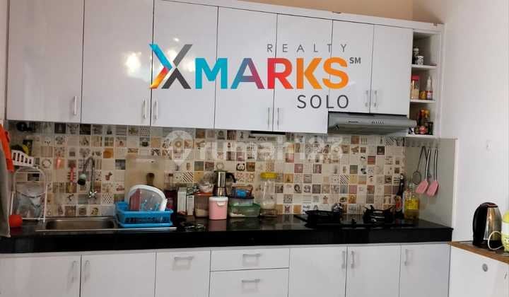 Colomadu style house