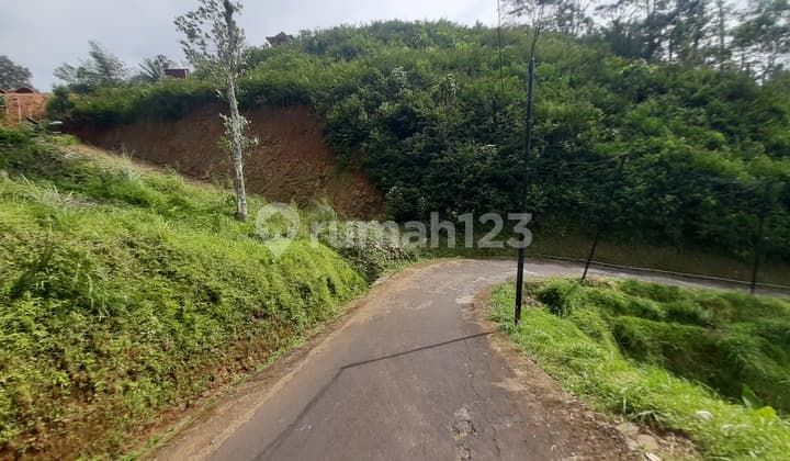 Tanah Meteseh Kawasan Perbukitan di Balai Desa Sepanjang-Tawangmangu, Margosanten, Sepanjang, Tawangmangu, Karanganyar, Jawa Tengah, Indonesia, 57792, Karanganyar.cocok.buat Usaha Kuliner .Apa Inves