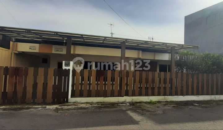 387. Dijual Cepat Rumah Jalan Wijayandanu