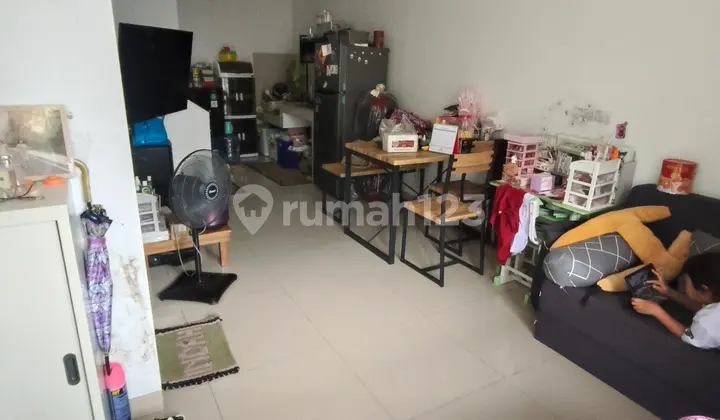 For Rent: Palm Blossom House, Taman Surya, West Jakarta
