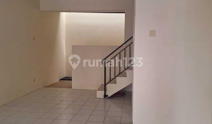 Disewa Rumah di Golden Palm Pegadungan Jakarta Barat