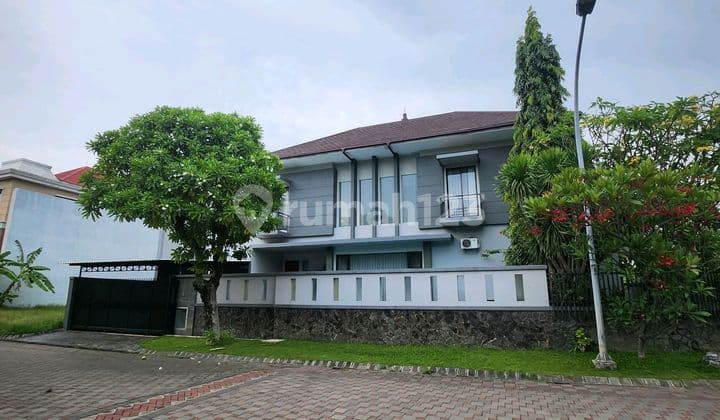 Sewa Rumah Mewah Furnis Kolam Renang Chofa Sukomanunggal