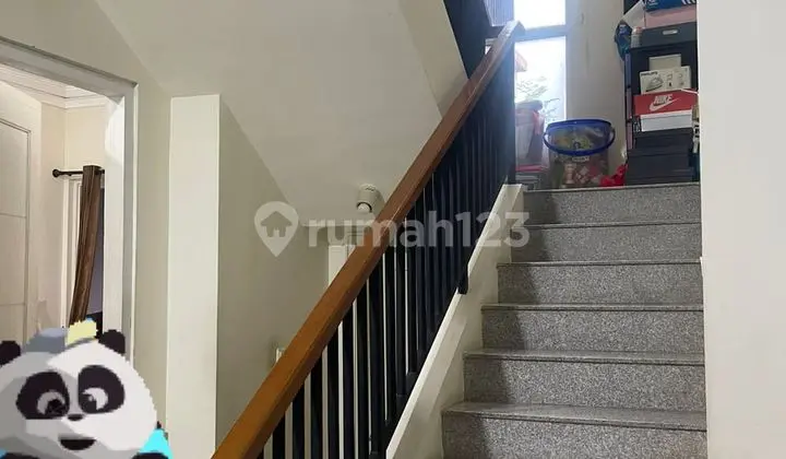 Murah Dijual Rumah Dua Lantai Ada Kolam Renang Alam Galaxy Surabaya Barat - Luas 240 M2