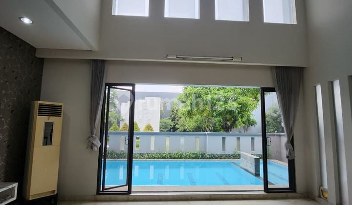 Disewakan Rumah Hook Ada Kolam Renang Perumahan Chofa Sukomanunggal Surabaya