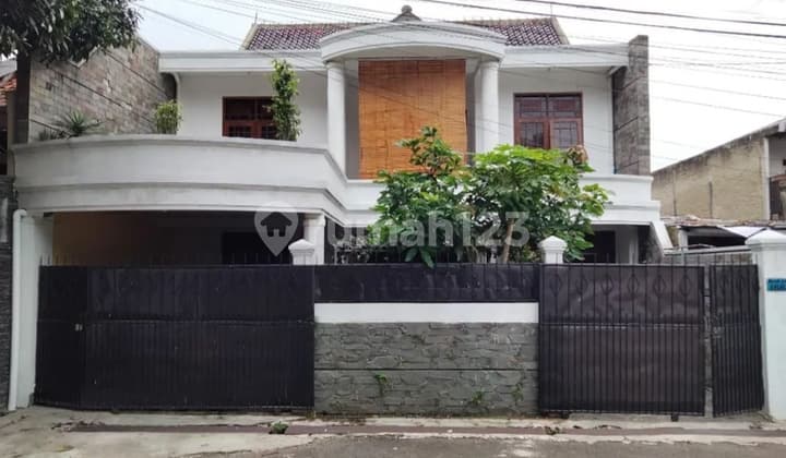 Rumah Siap Huni di Sarimadu Sarijadi dekat Tol Pasteur dan Universitas Maranatha