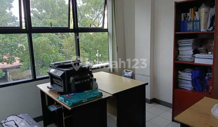 Kantor di Buah Batu dekat Universitas Langlangbuana