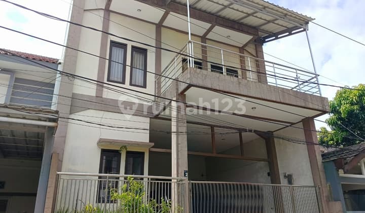 Rumah Cantik Siap Huni Tengah Kota di Graha Indah Dekat Jalan Raya Cimindi