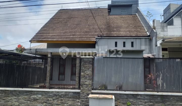 Rumah cantik di Bumi Sariwangi 1 lokasi strategis dekat yogya