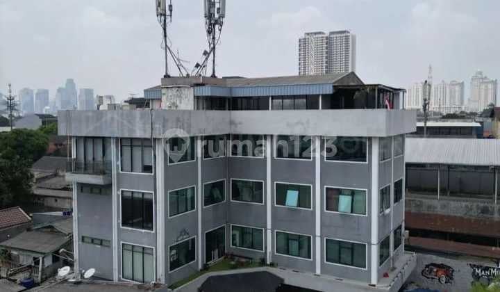 Office space in Rawa Belong, West Jakarta, 2,000 sqm, Good SHM (Certificate of Ownership)