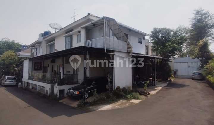 Rumah Hook 2 Lantai Semi Furnish Ulujami Jakarta Selatan