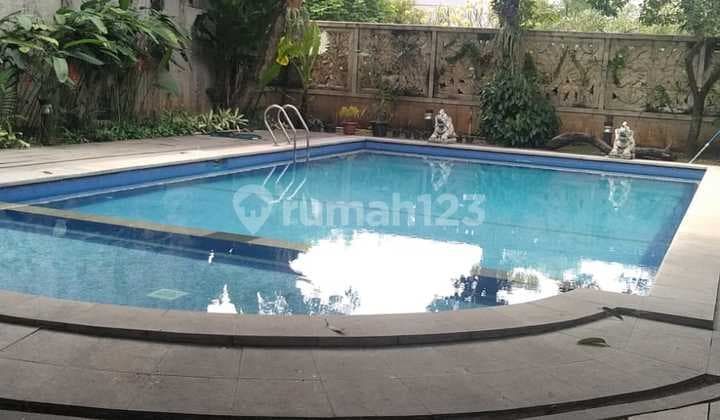 Rumah Bagus Semi Furnished SHM di Puri Botanical Residence, Jakarta Barat