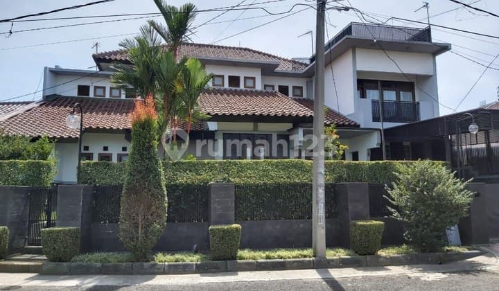 Rumah Nyaman Tanah Luas di Komplek Sukajdi Dekat Pvj dan Tol Pastuer
