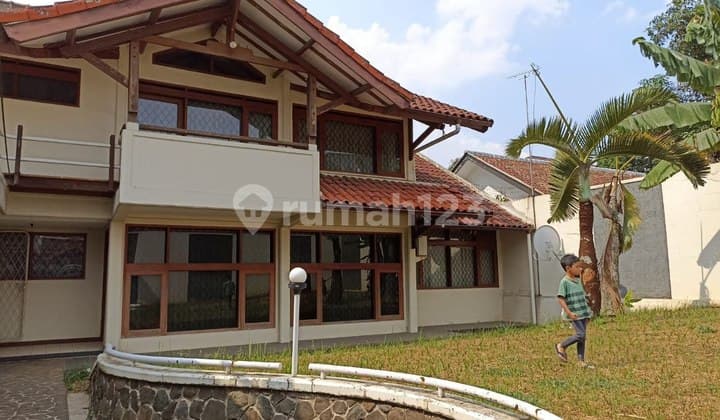 Rumah di Cigadung Komplek Dosen Unpad Kota Bandung