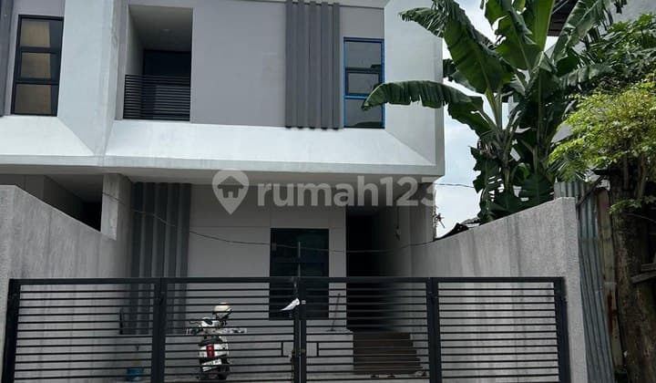 Rumah Baru Minimalis 2 Lantai di Area Turangga Bandung