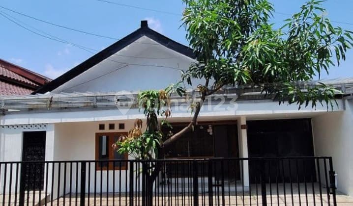 Rumah Full Renovasi Strategis Tengah Kota di Turangga Dekat Tsm
