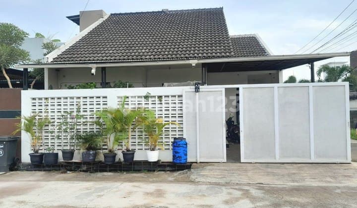 Rumah Minimalis Modern di Komplek Taman Cibaduyut Indah Dekat Tol