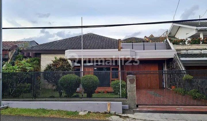 Move-In Ready House in Central Bandung, Adjacent to Jl Pahlawan Near Gedung Sate