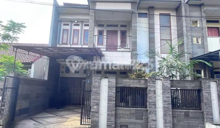 Minimalist Ready-to-Occupy House on Wide Street in Turangga Bandung