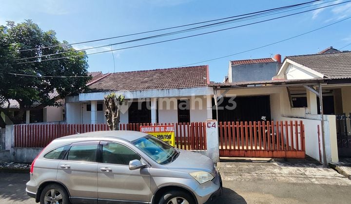 Rumah SHM 4 Kamar 15 Menit ke Gerbang Tol Bogor Hadap Utara J45041