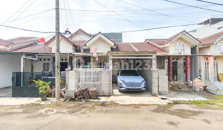 Rumah 5 menit ke RS Mitra Keluarga Gading Serpong Hadap Utara Dibantu KPR J-37416