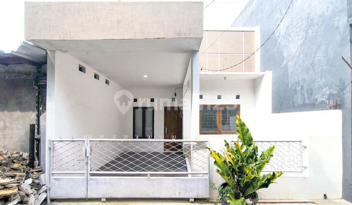 Rumah Hadap Utara 10 Menit ke Mall Paradise Walk Serpong Dibantu KPR J-34135