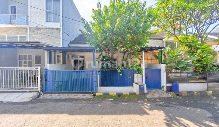 Rumah 2 KT Strategis 14 Menit ke Transpark Mall Bintaro Hadap Utara J38766